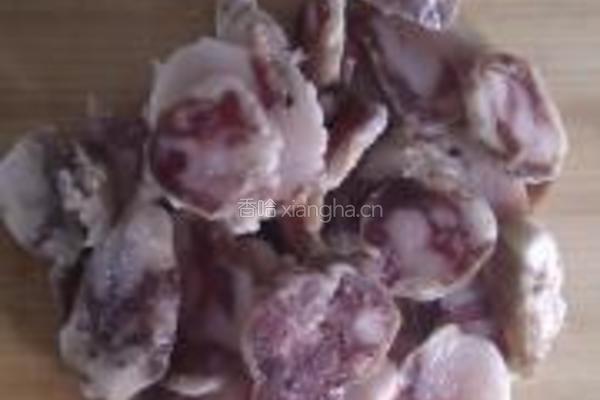 藜蒿炒香肠的做法图解3