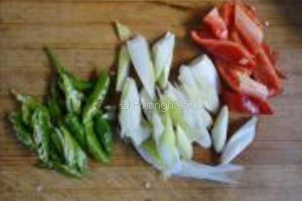 大葱炒豆丹的做法图解2