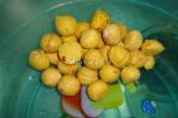 绿豆板栗蒸排骨的做法图解2
