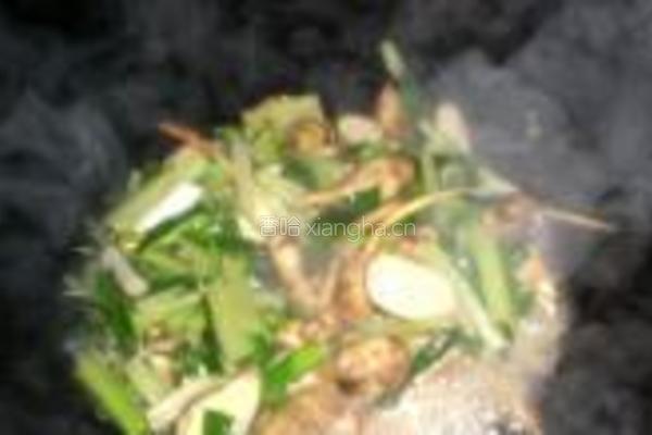蒜苗芹菜炒慈菇的做法图解6