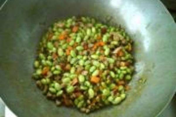 毛豆炒香菇肉丁的做法图解10
