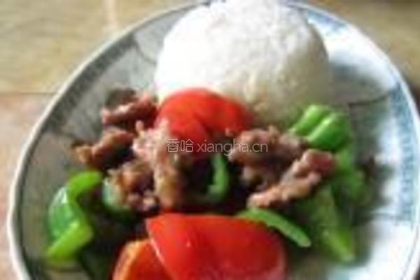 青红椒牛肉饭的做法图解1