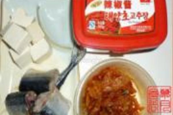 辣烧秋刀鱼的做法图解1