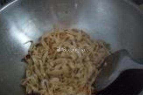 菠菜炒豆腐皮的做法图解5