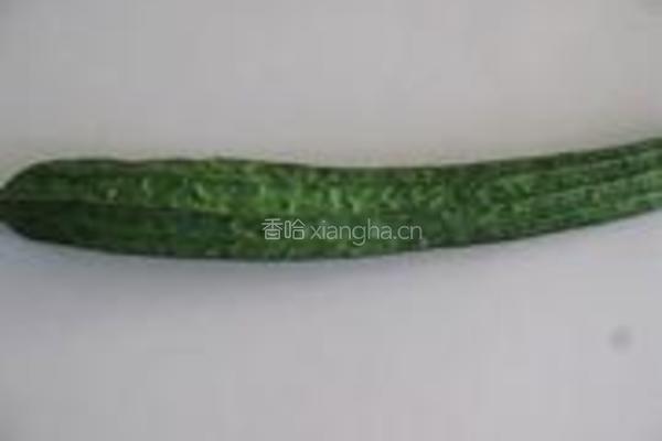 丝瓜炒茶树菇的做法图解1
