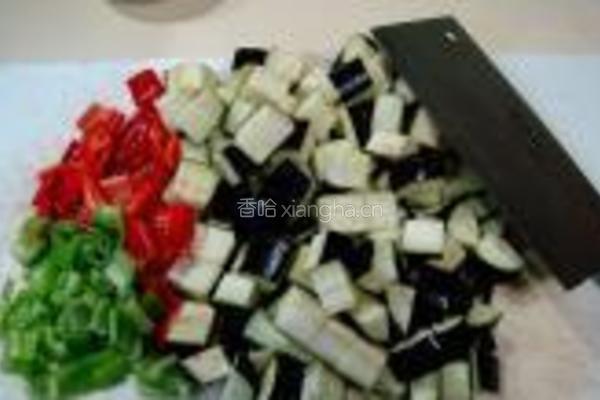 干炒茄丁的做法图解1