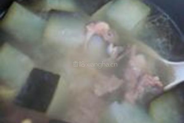 黄豆冬瓜筒骨汤的做法图解7