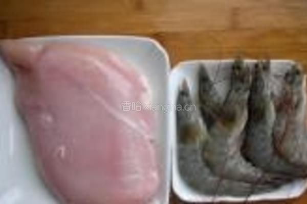 鲜虾鸡肉丸子汤的做法图解1
