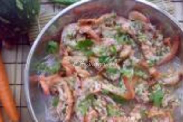 蒜茸粉丝蒸明虾的做法图解6