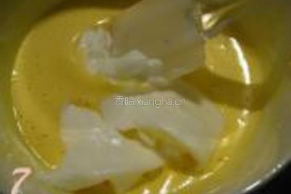 围边黄桃慕斯蛋糕的做法图解7