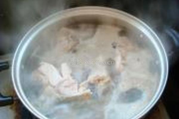 芋香红烧排骨的做法图解1