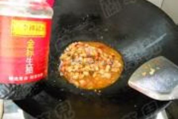 酸菜酱鱼丁面的做法图解10