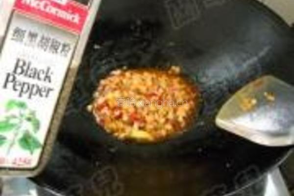 酸菜酱鱼丁面的做法图解11