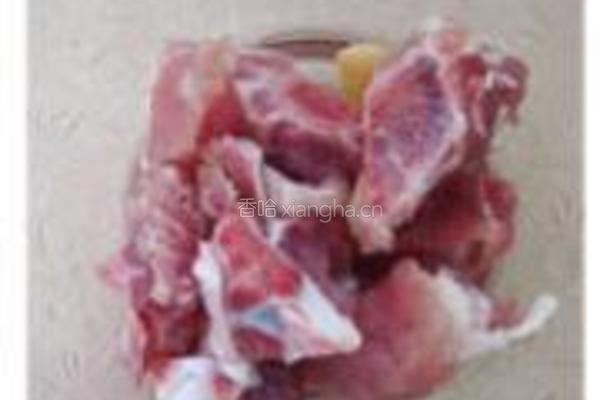 花生咸骨粥的做法图解1