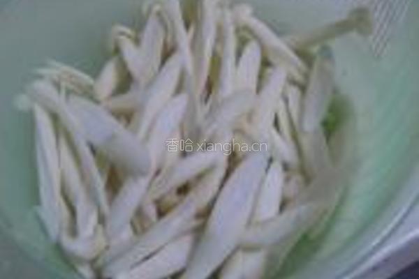 鲜菇肉丝茄汁面的做法图解3
