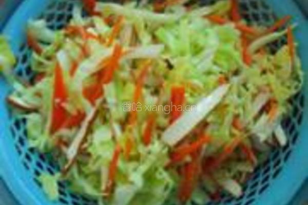 包菜小炒的做法图解1