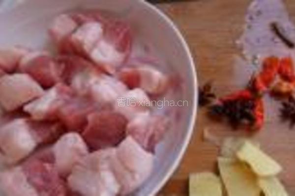 茨菇烧肉的做法图解1