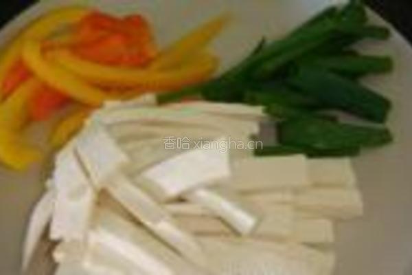 蚝油滑炒豆腐鸡肉的做法图解3