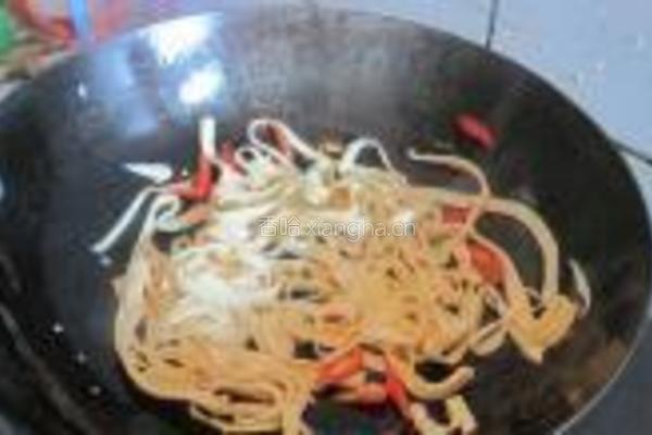 榨菜肉丝炒豆皮的做法图解4