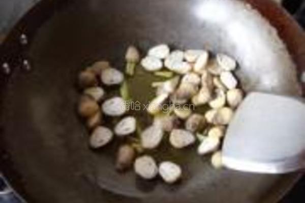 红白豆腐溜草菇的做法图解6