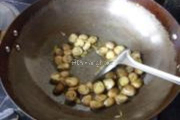 红白豆腐溜草菇的做法图解7
