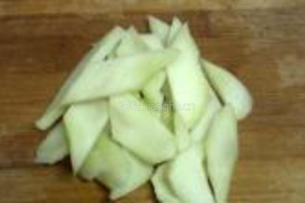 菜头炒腊肉的做法图解2