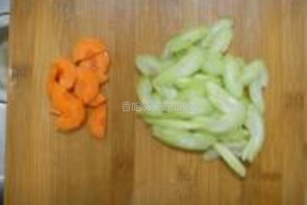 西芹炒鸡杂&鸡肫的做法图解3