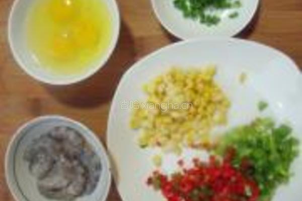 虾仁蛋炒饭的做法图解2