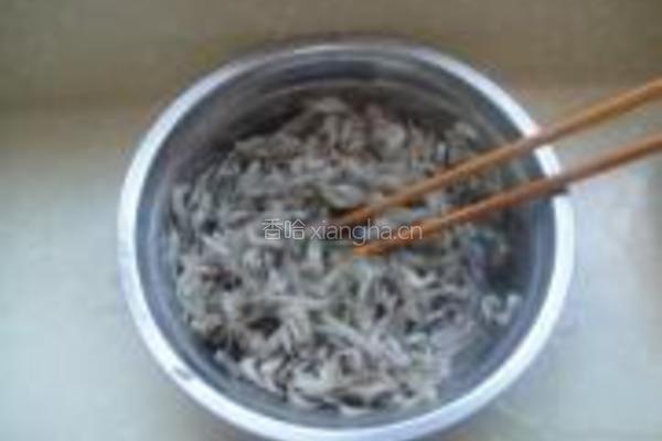 超级补钙小河虾的做法图解3