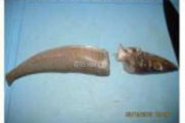 酥炸梭子鱼的做法图解2