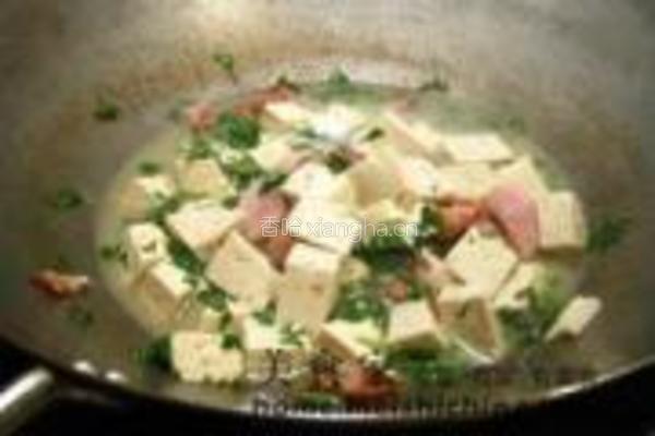 咸肉香菜豆腐汤的做法图解6