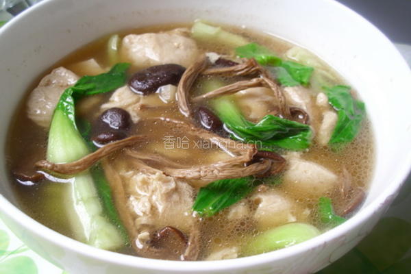茶树菇冻豆腐汤