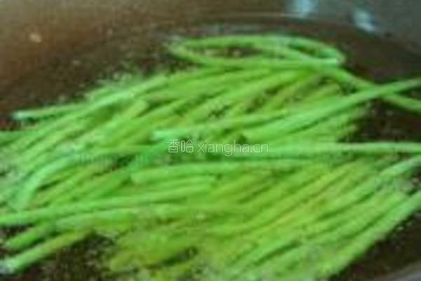 干煸四季豆的做法图解2