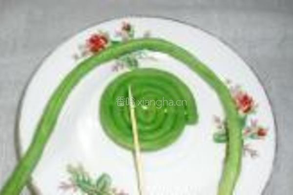 蚝油豇豆卷的做法图解2