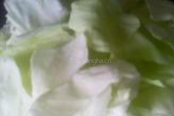 小米辣炒包菜的做法图解1