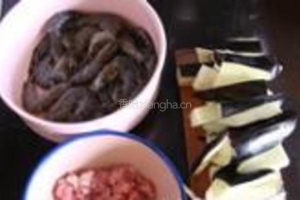 鱼香茄虾的做法图解1