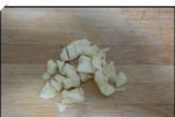 青红椒煸小鱼干的做法图解2