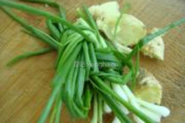 山药焖鸡腿的做法图解3