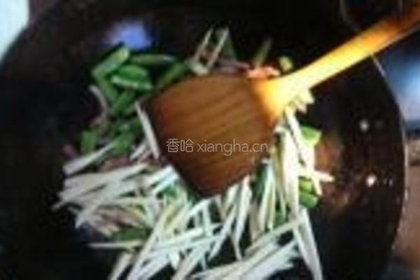四季豆茭白咸肉的做法图解2