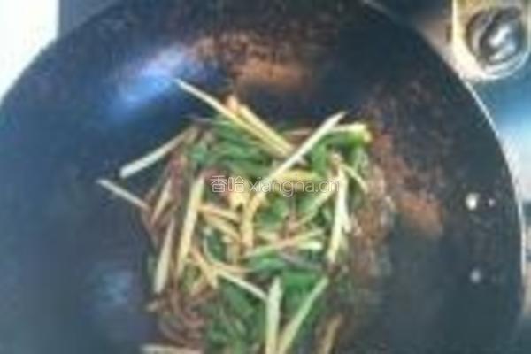 四季豆茭白咸肉的做法图解3