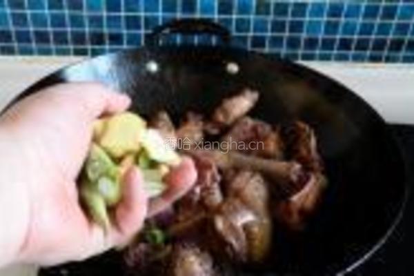 笨鸡炖虎皮鹌鹑蛋的做法图解8
