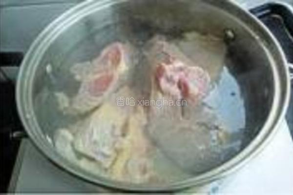家常牛肉汤的做法图解1