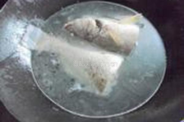 菊花玉子鲈鱼汤的做法图解6