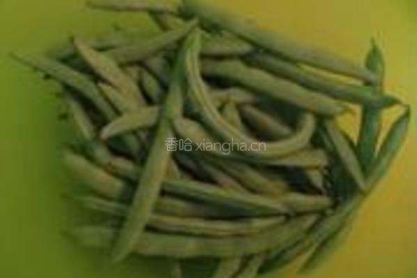 豆角焖面的做法图解1