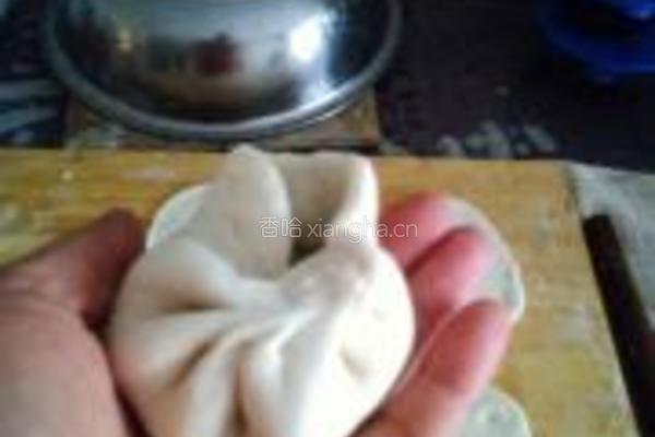 芹菜肉包子的做法图解7