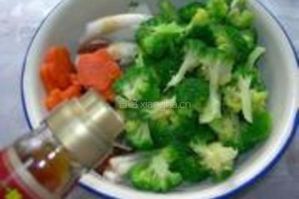 西兰花拌蘑菇的做法图解10