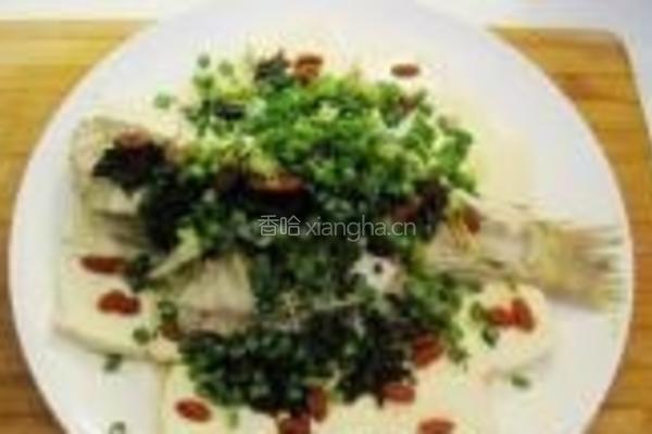 橄榄菜蒸鲈鱼的做法图解6