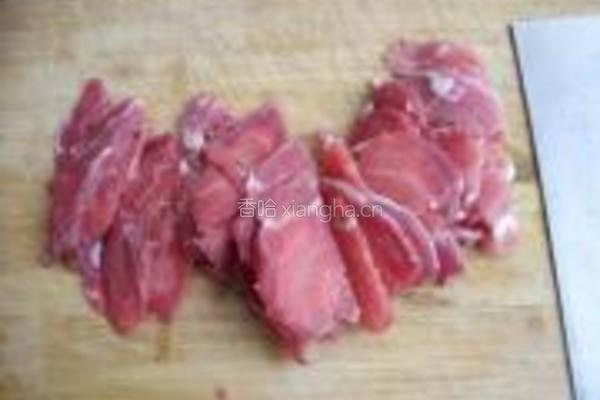 扁豆煸肉片的做法图解2