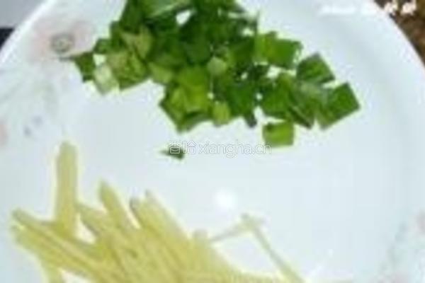 酸梅煮海鱼的做法图解2