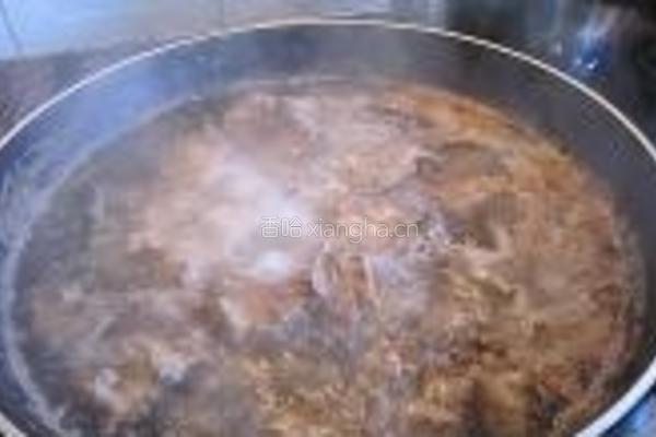 咖喱牛腩焖土豆的做法图解2